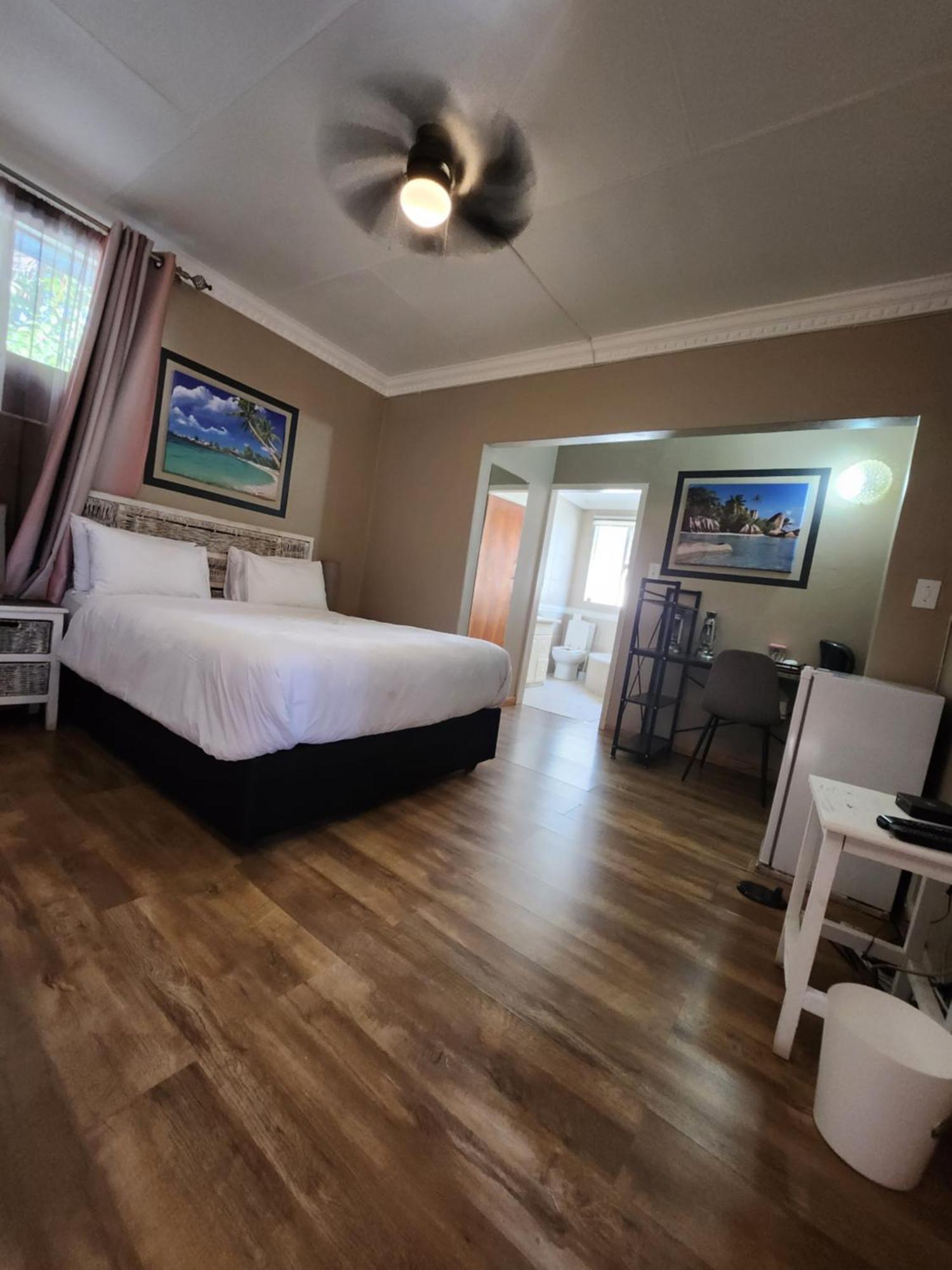 Fm Guest Lodge Comfort, Tranquility & Peace Of Mind Johannesburg Exterior photo