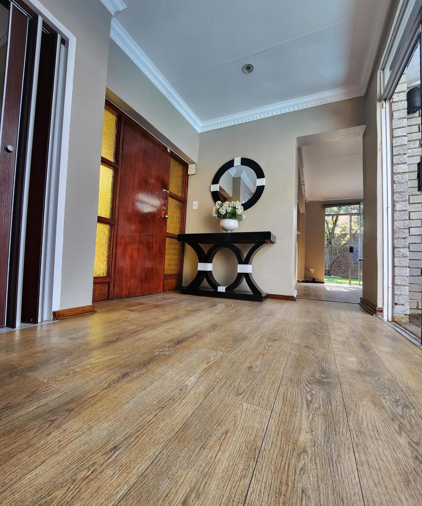 Fm Guest Lodge Comfort, Tranquility & Peace Of Mind Johannesburg Exterior photo