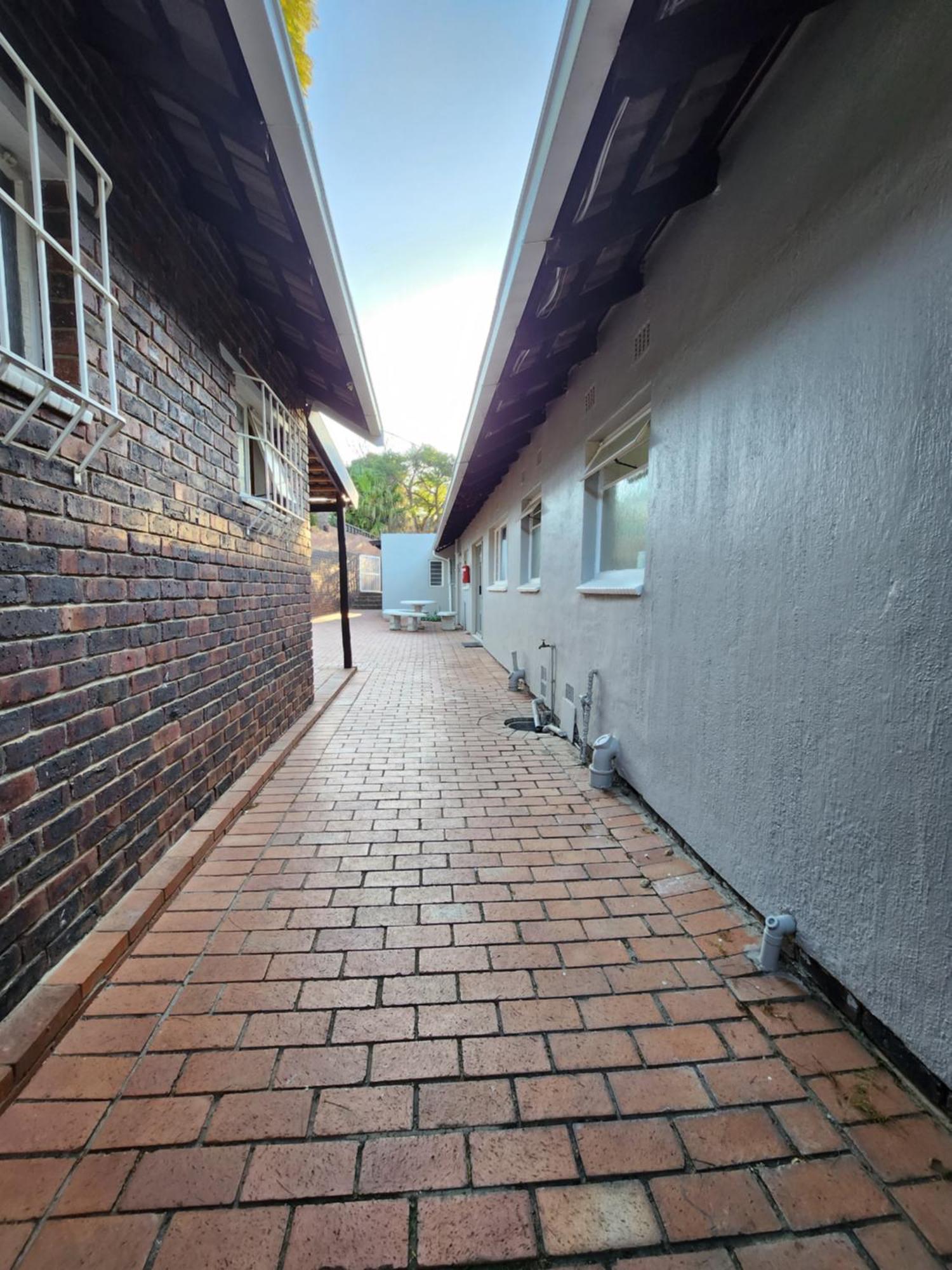 Fm Guest Lodge Comfort, Tranquility & Peace Of Mind Johannesburg Exterior photo
